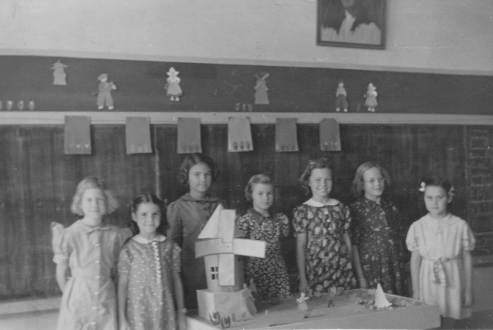 Manitou school girls