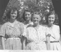 Dorothy Caughern & Daughters