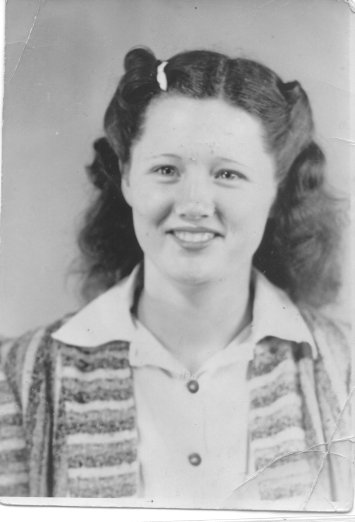 mom1.jpg (24325
          bytes)
