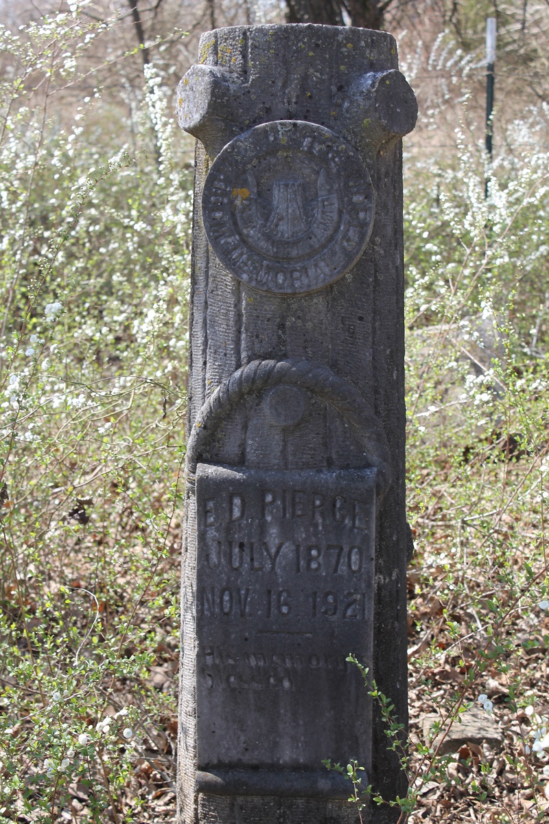 Pierce Cemetery