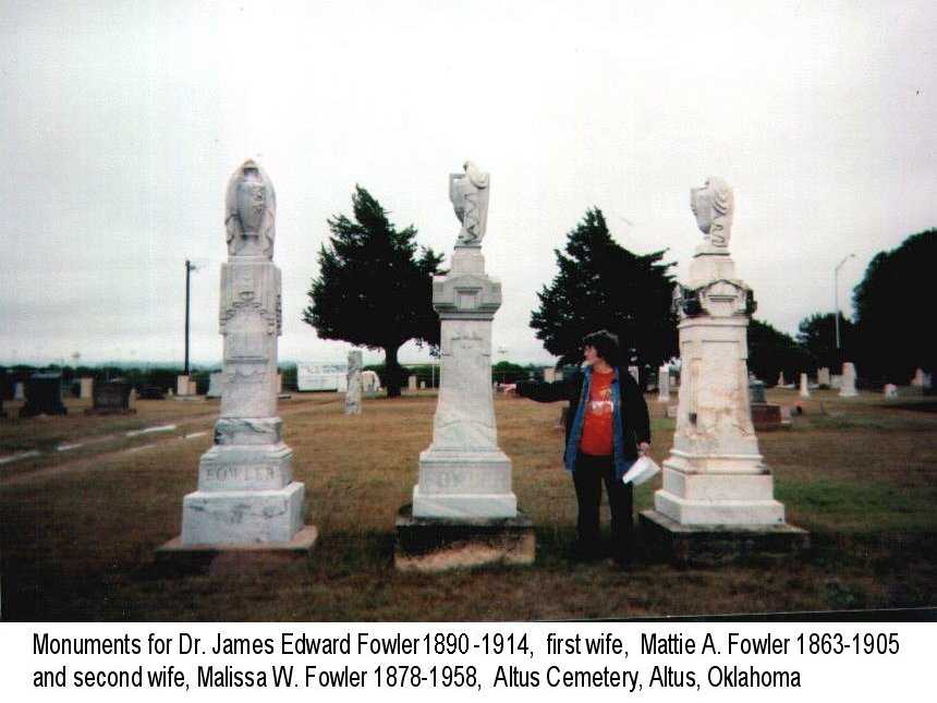 Fowler monuments, Altus cemetery